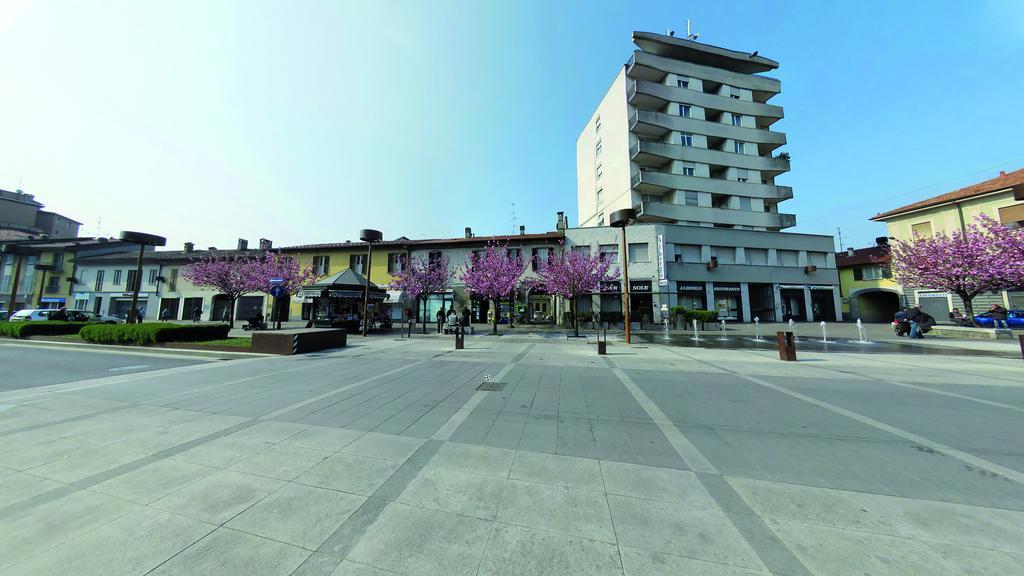 Albergo Sole Mariano Comense Bagian luar foto