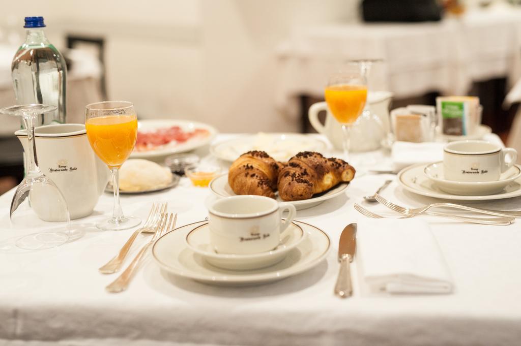 Albergo Sole Mariano Comense Bagian luar foto