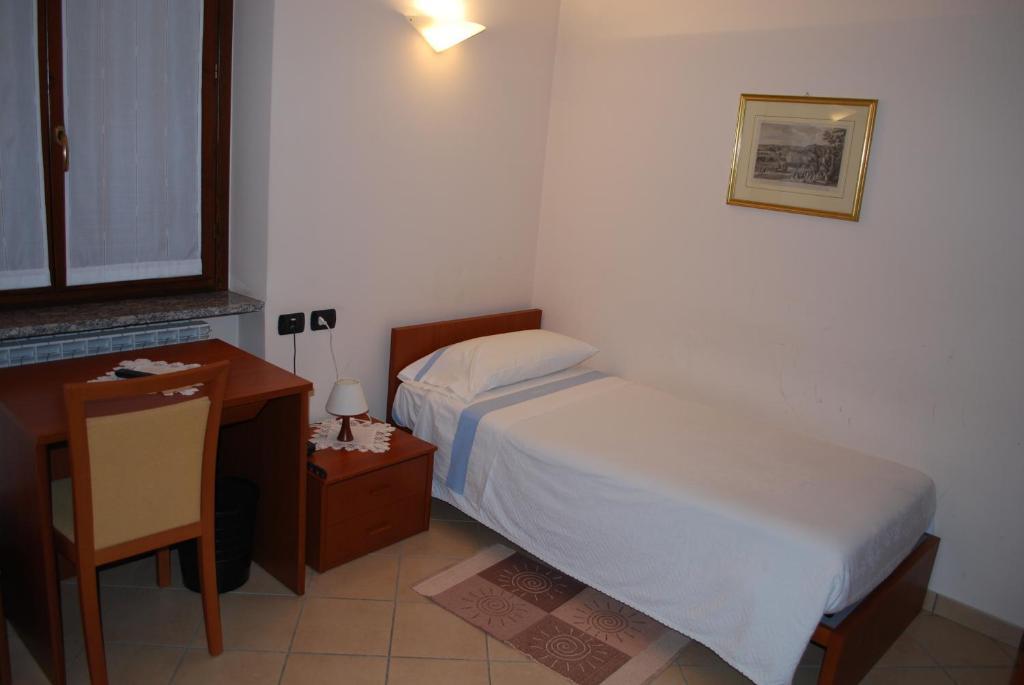 Albergo Sole Mariano Comense Ruang foto