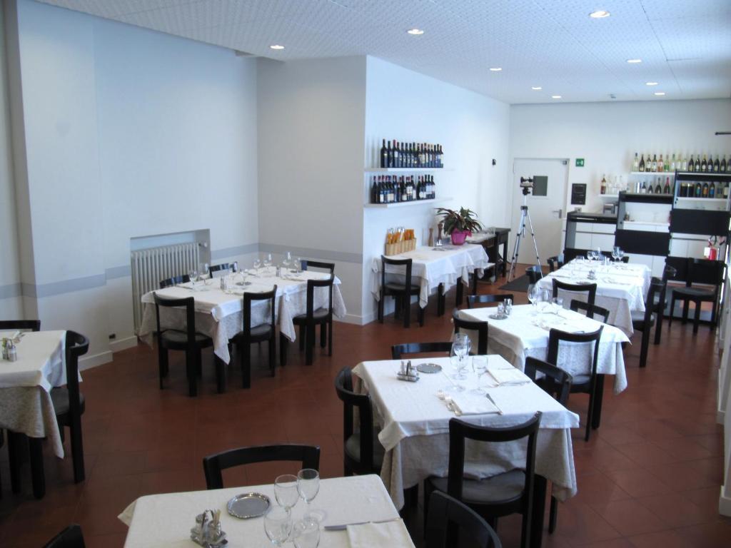 Albergo Sole Mariano Comense Bagian luar foto