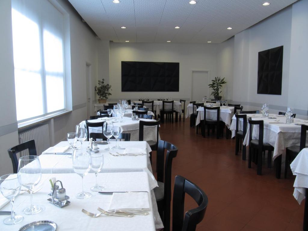 Albergo Sole Mariano Comense Bagian luar foto