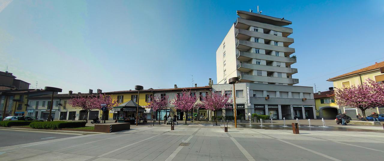 Albergo Sole Mariano Comense Bagian luar foto
